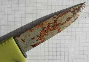 Чем очистить нож от ржавчины
