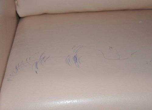 Чем вывести ручку с тканевого дивана
