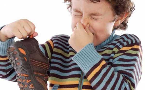 Как обувь избавить от запаха пота