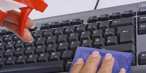 Как очистить от пыли клавиатуру